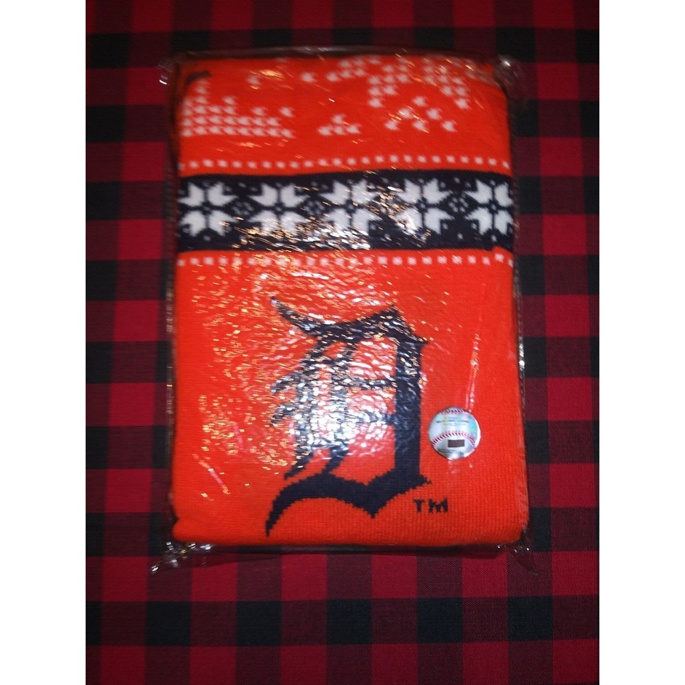 Sports Scarf  MLB Detroit Tigers NIP Knit Winter Crate Adult Baseball Orange